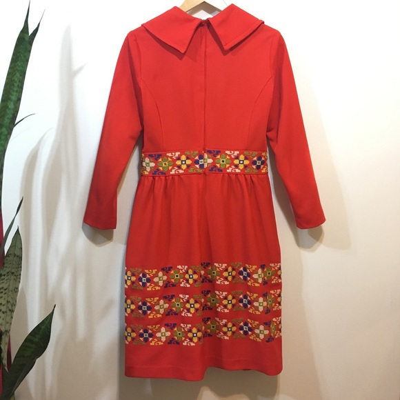 Vintage red dress by Lester Paul - Picture 2 of 8